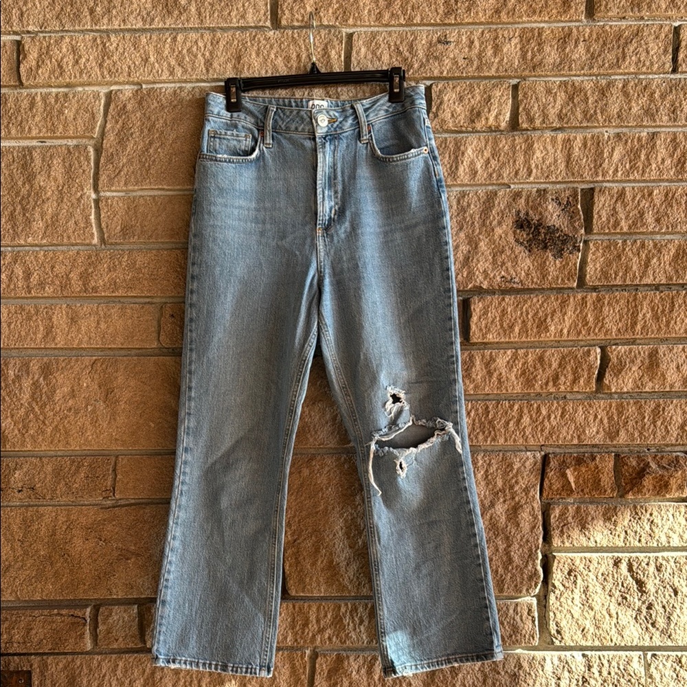 BDG Light Blue Straight Leg Jeans with Distressed Detail — Size 29